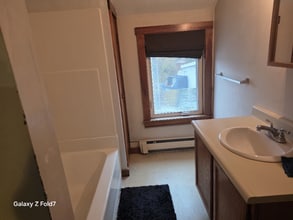 57 Crescent St in Rutland, VT - Building Photo - Building Photo