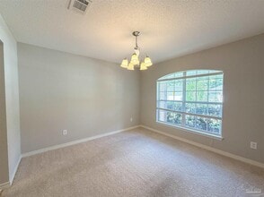 697 Mozingo Ln in Pensacola, FL - Foto de edificio - Building Photo