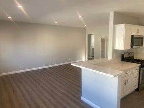 1223 N Kingsley Dr, Unit Kingsley Apt #5 in Los Angeles, CA - Foto de edificio - Building Photo