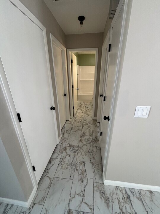 5455 Old Jacksonville Rd in Springfield, IL - Building Photo