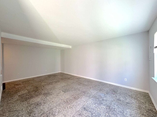 9528 Hagel Cir in Lorton, VA - Foto de edificio - Building Photo