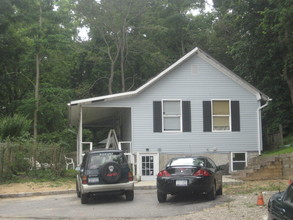 188 Hallock Landing Rd in Rocky Point, NY - Building Photo - Building Photo