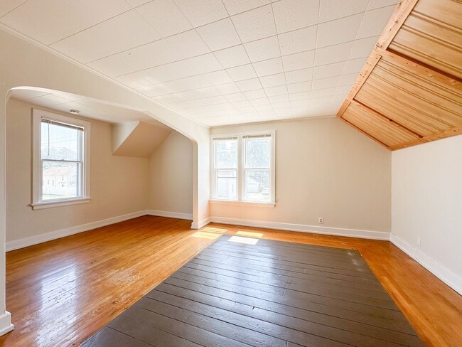 property at 1514 24th St