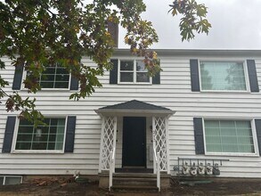 317 NW 27th St in Corvallis, OR - Building Photo - Building Photo