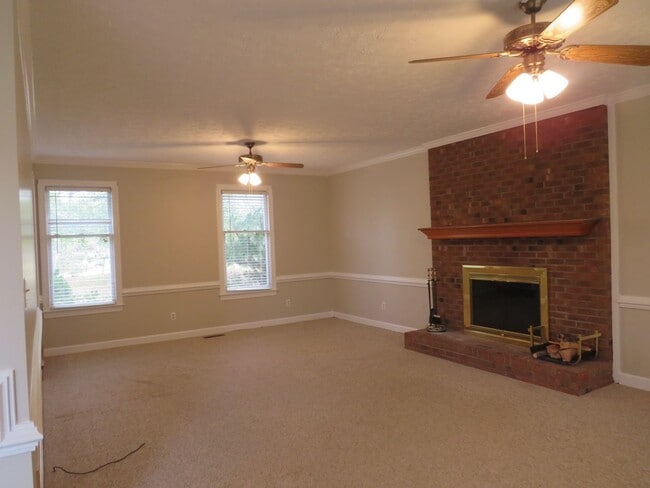 211 Westchester Dr in Morehead City, NC - Building Photo - Building Photo