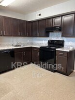 4329 Newsome Dr in Newport News, VA - Building Photo