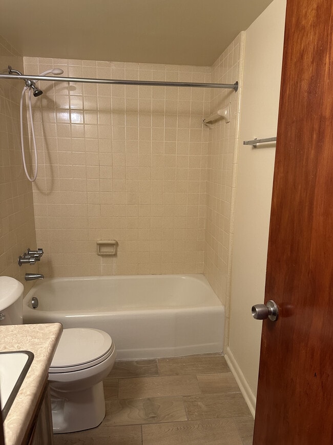 940 Avenue F in Marrero, LA - Foto de edificio - Building Photo