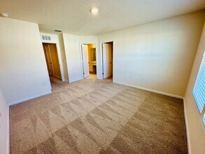 70 Oarsman Xing Dr in St. Augustine, FL - Building Photo - Building Photo