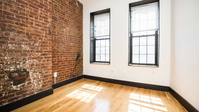 930 Hart St in Brooklyn, NY - Building Photo - Building Photo