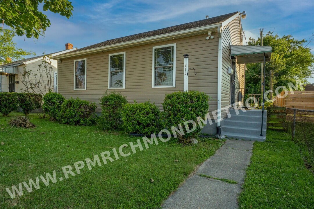 913 E 15th St in Richmond, VA - Building Photo