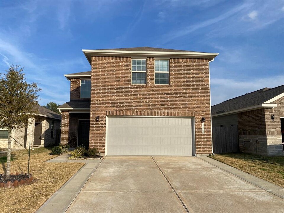 24722 Colony Meadow Trl in Huffman, TX - Foto de edificio