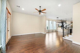 5507 Larkin St in Houston, TX - Foto de edificio - Building Photo