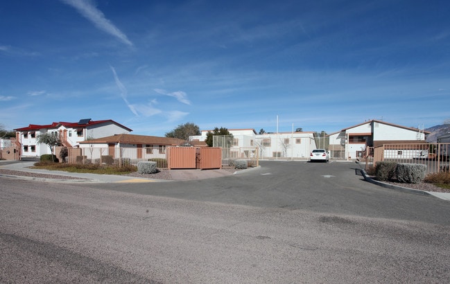 3101-3131 E Adams St in Tucson, AZ - Foto de edificio - Building Photo