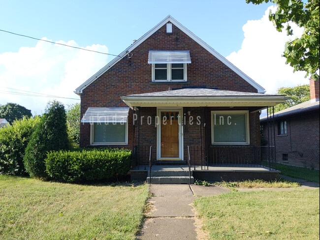 2490 Forest Ave, Unit 2 in Niagara Falls, NY - Building Photo - Building Photo
