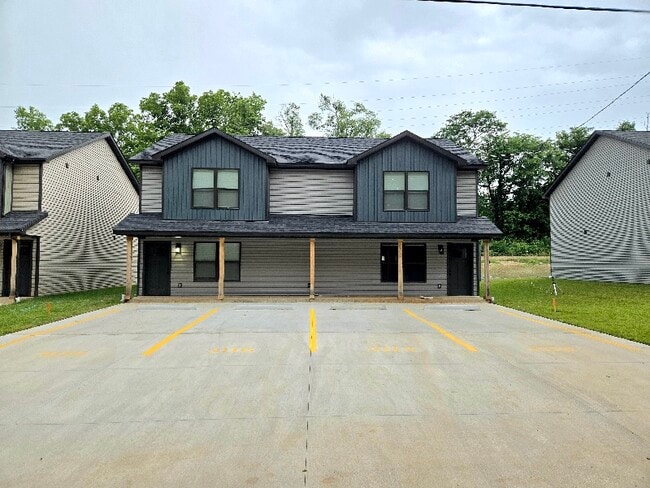 property at 3116 Commerce St