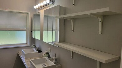 801 Chase Ln in Lombard, IL - Building Photo - Building Photo