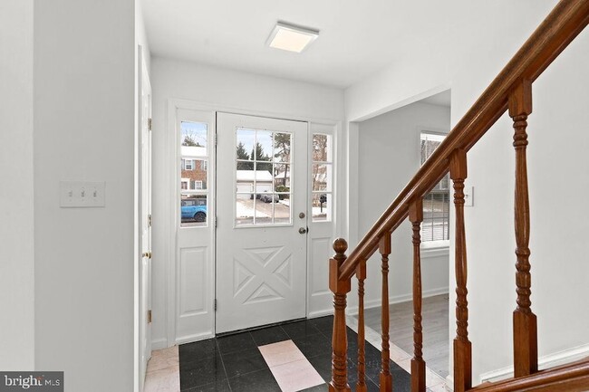 6129 Franconia Station Ln in Alexandria, VA - Building Photo - Building Photo