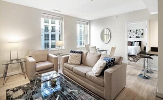 1456 H St NW in Washington, DC - Building Photo