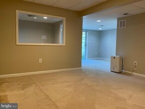 53 Tennyson Rd in East Windsor, NJ - Building Photo - Building Photo
