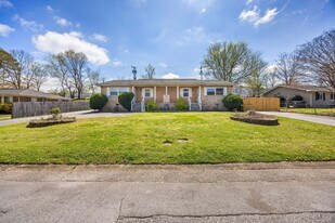 1214 Helena Dr in Chattanooga, TN - Building Photo