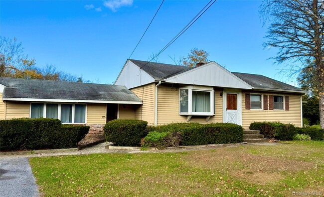 property at 1063 Violet Ave