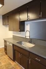 7422 Imai Way in Sacramento, CA - Building Photo - Building Photo