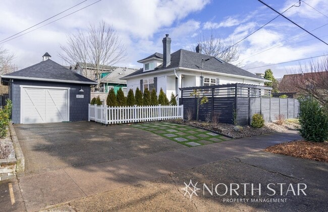 property at 8131 SE 16th Ave