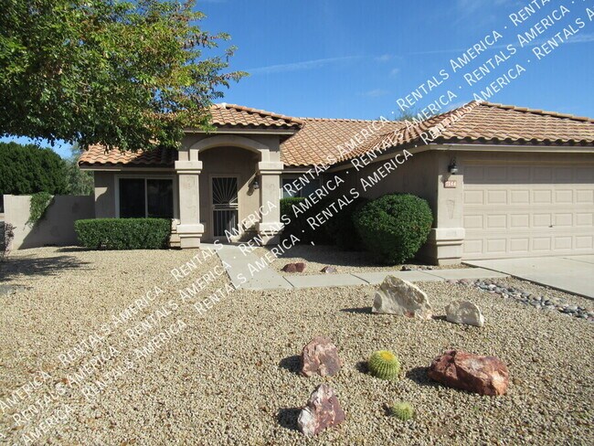 7244 W Via Del Sol Dr in Glendale, AZ - Foto de edificio - Building Photo