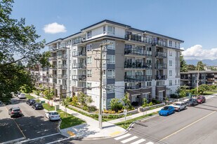 11907 223 St in Maple Ridge, BC - Building Photo