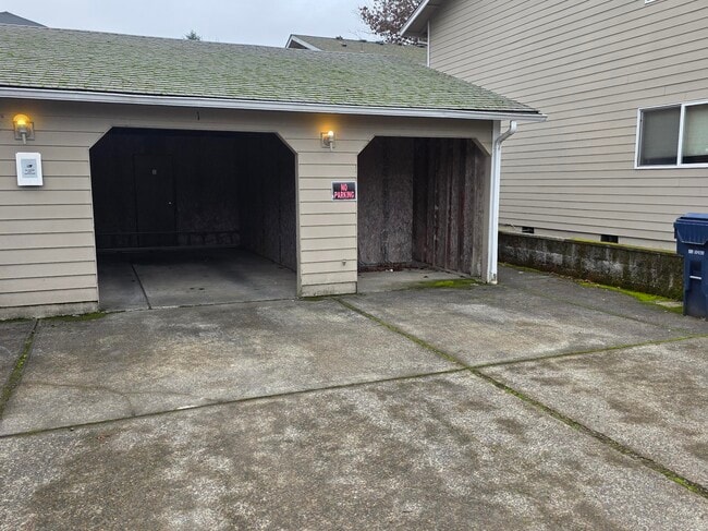 294 Stadium Dr N, Unit 294 in Monmouth, OR - Foto de edificio - Building Photo