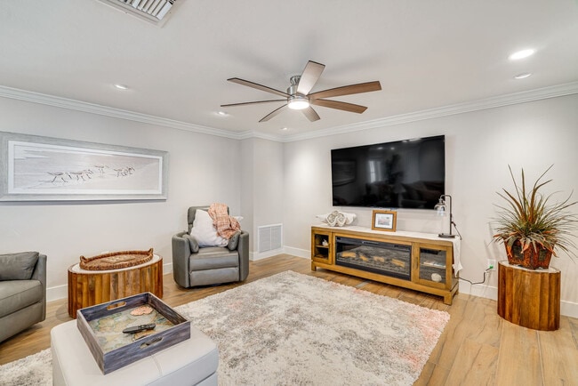 11599 Island Ave, Unit SI ID1546426P