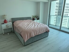 500 Brickell Ave in Miami, FL - Building Photo - Building Photo