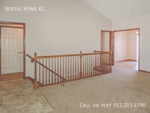 7422 Hedge Ln Terrace in Shawnee, KS - Building Photo - Building Photo