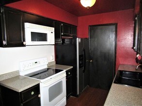3200 W Britton Rd-Unit -APT 29 in Oklahoma City, OK - Building Photo - Building Photo