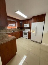 5631 W 28th Ave in Hialeah, FL - Building Photo - Building Photo