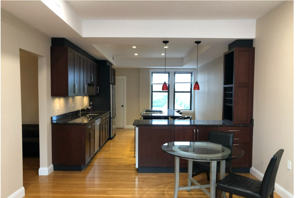 2021 Commonwealth Ave, Unit D in Boston, MA - Building Photo