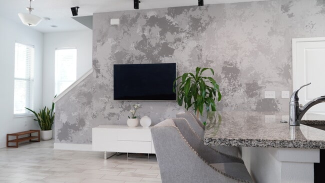 4400 N Branch Ave in Tampa, FL - Building Photo - Building Photo