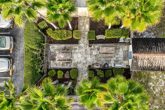 5901 Fairfield Ave S in St. Petersburg, FL - Foto de edificio - Building Photo