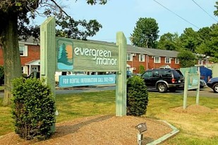 Evergreen Manor Apartments