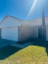 8403 Battleoak Dr in Houston, TX - Building Photo - Building Photo