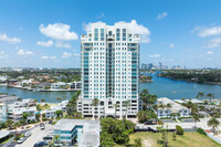 Harbourage Place Condominiums in Fort Lauderdale, FL - Foto de edificio - Building Photo