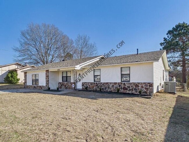 property at 5223 Mulberry Pl