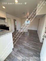 3709 Jewett Ave in Bakersfield, CA - Building Photo