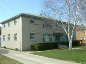 3613 S 76th St in Milwaukee, WI - Foto de edificio