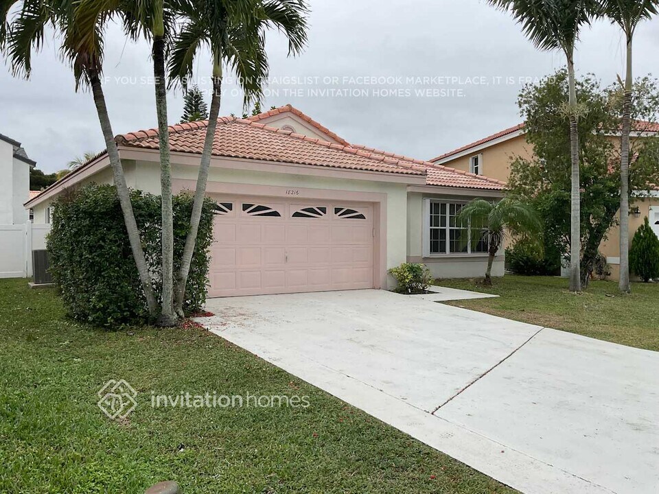 18216 SW 4th St in Pembroke Pines, FL - Building Photo