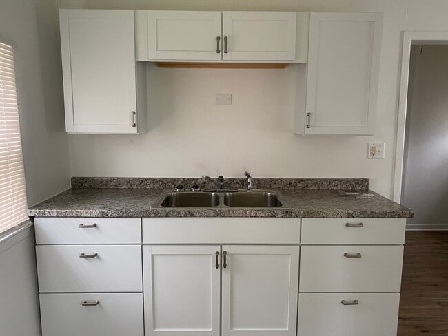24646 Tuscany Ave in Eastpointe, MI - Building Photo - Building Photo