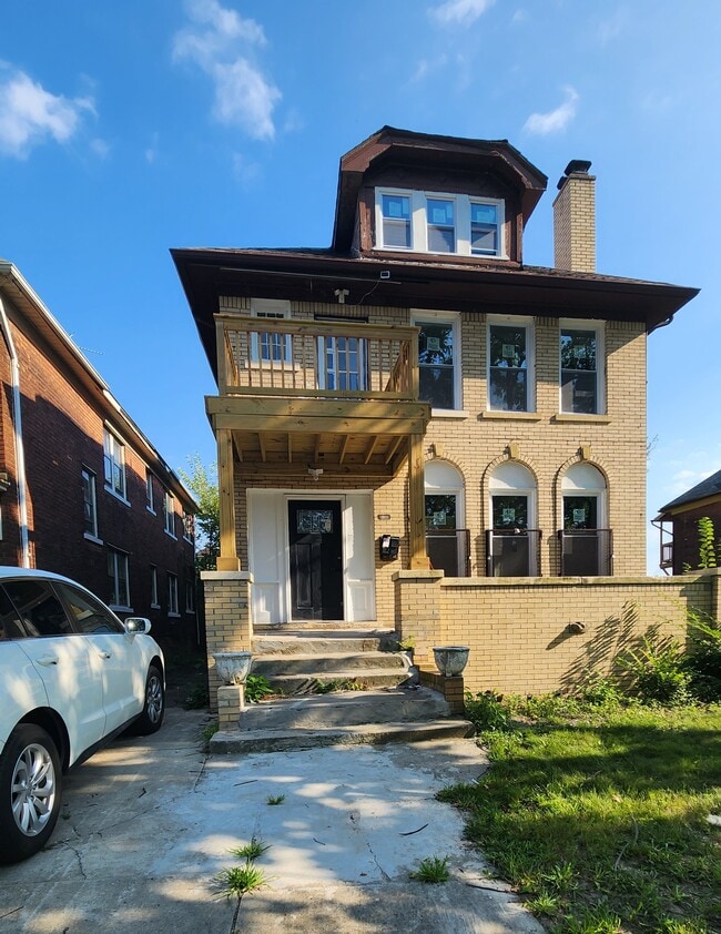 2275 Clairmount St, Unit 2