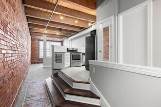 706 Broadway Blvd in Kansas City, MO - Building Photo - Building Photo