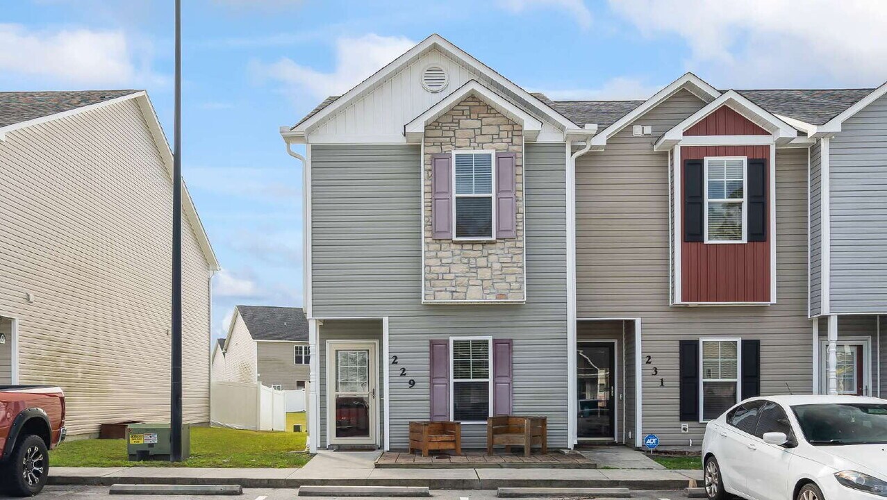 229 Caldwell Loop in Jacksonville, NC - Building Photo