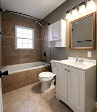 8547 Grandview Ln in Overland Park, KS - Building Photo - Building Photo